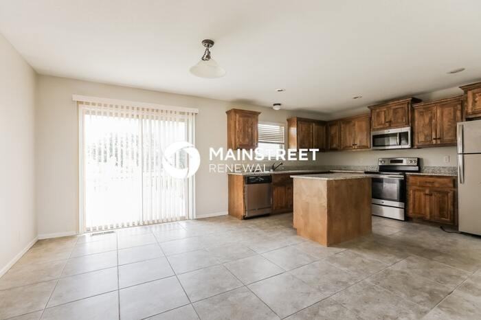 410 Golfview Dr - Photo 5 of 16