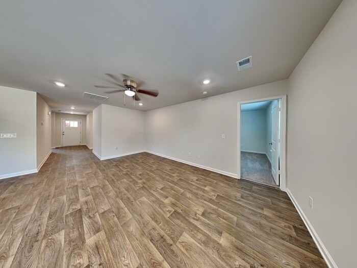 926 Citation St - Photo 7 of 21