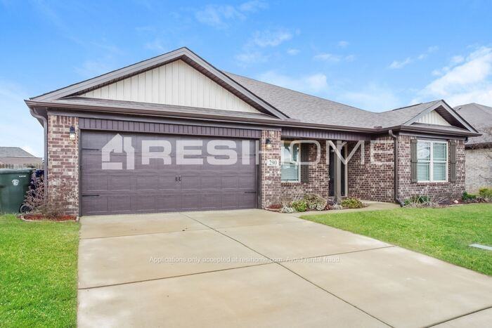 290 Silbury Rd - Photo 2 of 19