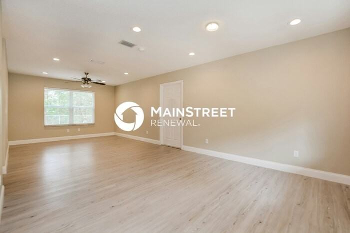 1410 Gorham St - Photo 2 of 16
