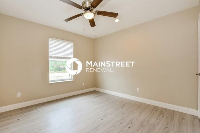 1410 Gorham St - Photo 6 of 16
