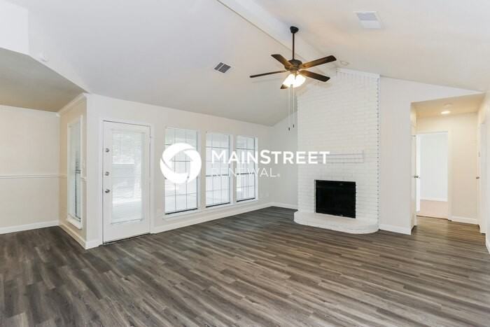 2401 Cypress Dr - Photo 2 of 16