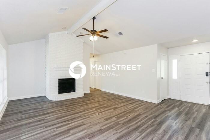 2401 Cypress Dr - Photo 3 of 16