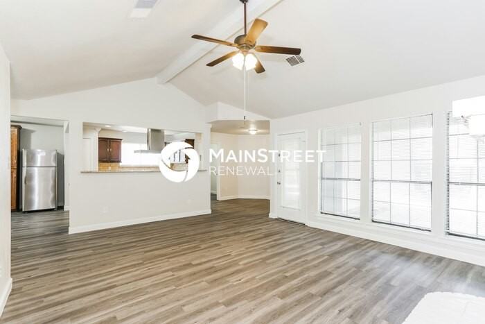 2401 Cypress Dr - Photo 4 of 16