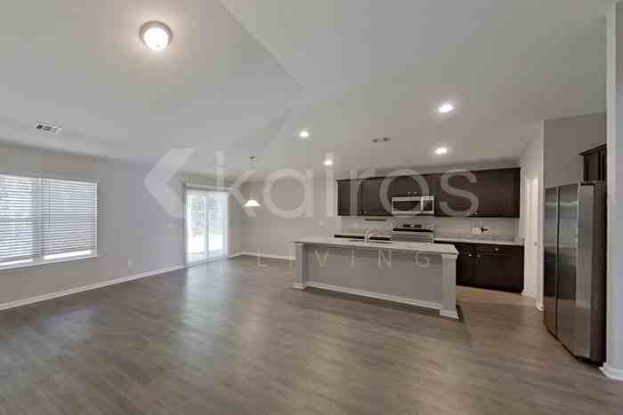 114 Bluff Rd - Photo 5 of 21