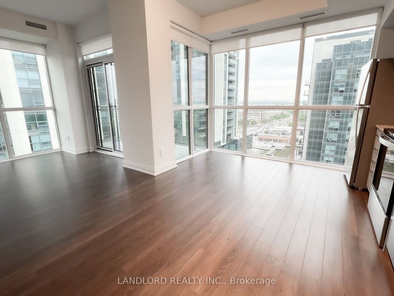 10 Meadowglen Pl #1202 - Photo 7 of 50