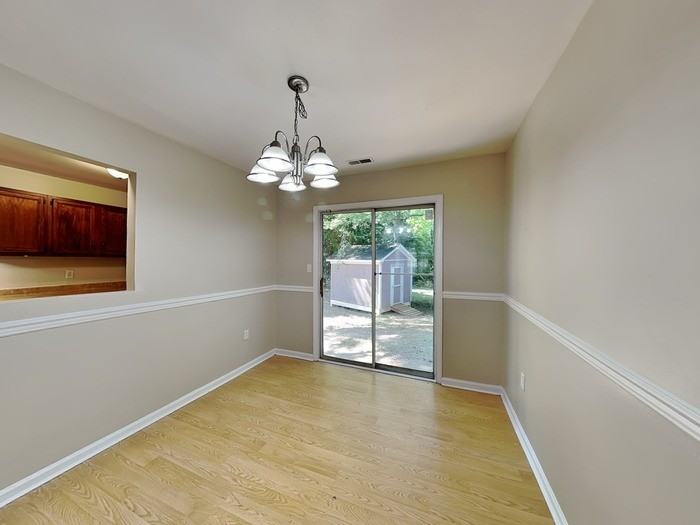 6900 Duncroft Ln - Photo 7 of 19