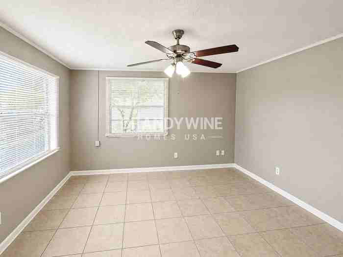7418 La Ventura Dr S - Photo 4 of 21