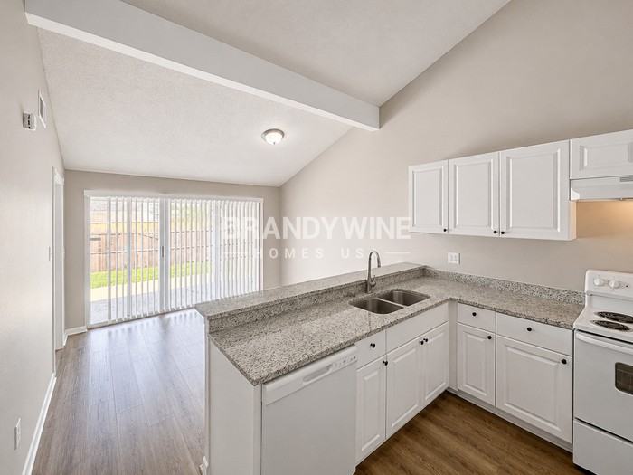 8524 Pinehurst Dr - Photo 6 of 22