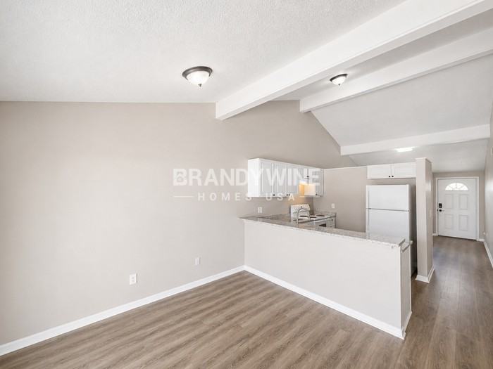 8524 Pinehurst Dr - Photo 7 of 22