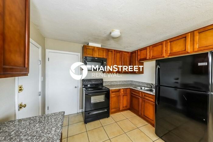 2753 W Lawrence Ln - Photo 6 of 17