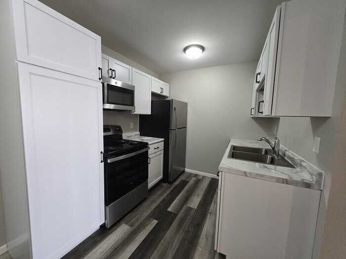 2816 S 17th St #201 - Photo 6 of 18