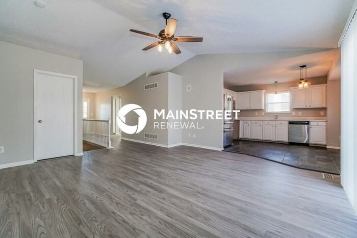 9010 Trinity Cir - Photo 3 of 17