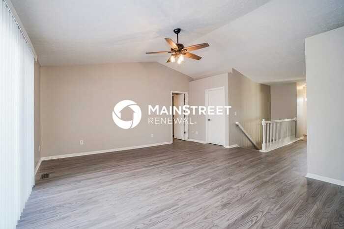 9010 Trinity Cir - Photo 4 of 17