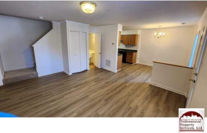 158 Heathfield Dr - Photo 2 of 17