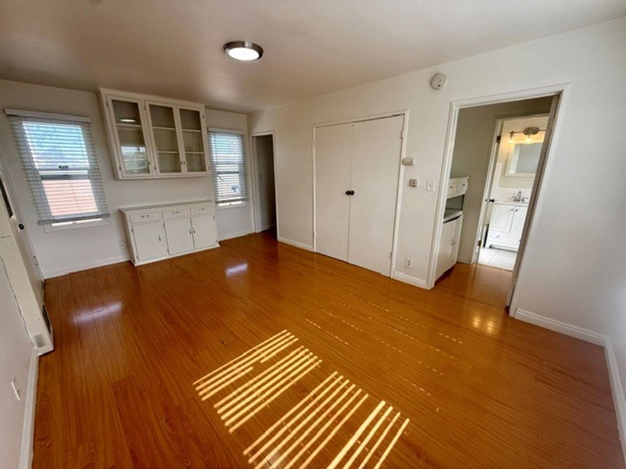 1728-1730 E. 7th St. - Photo 3 of 12