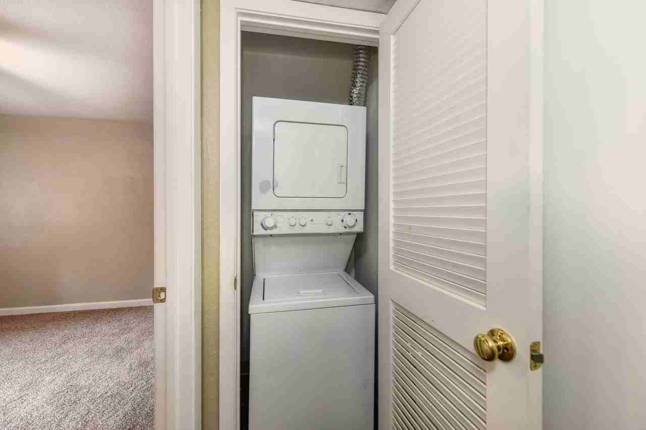 805-Oak Creek Village Apartments - Photo 5 of 21