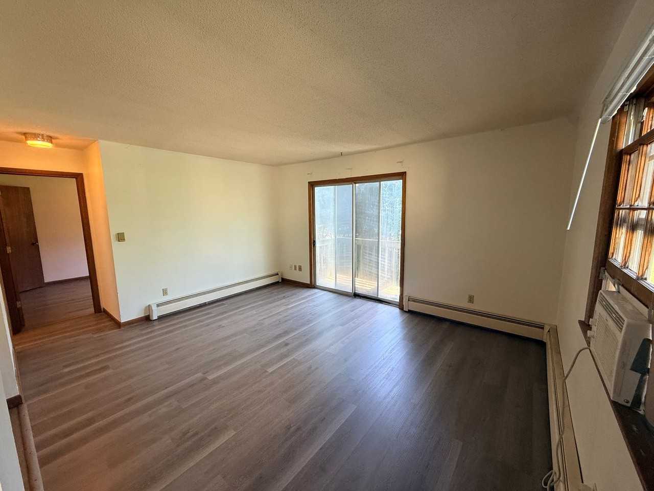 Elm Drive Apartments - Photo 6 of 10