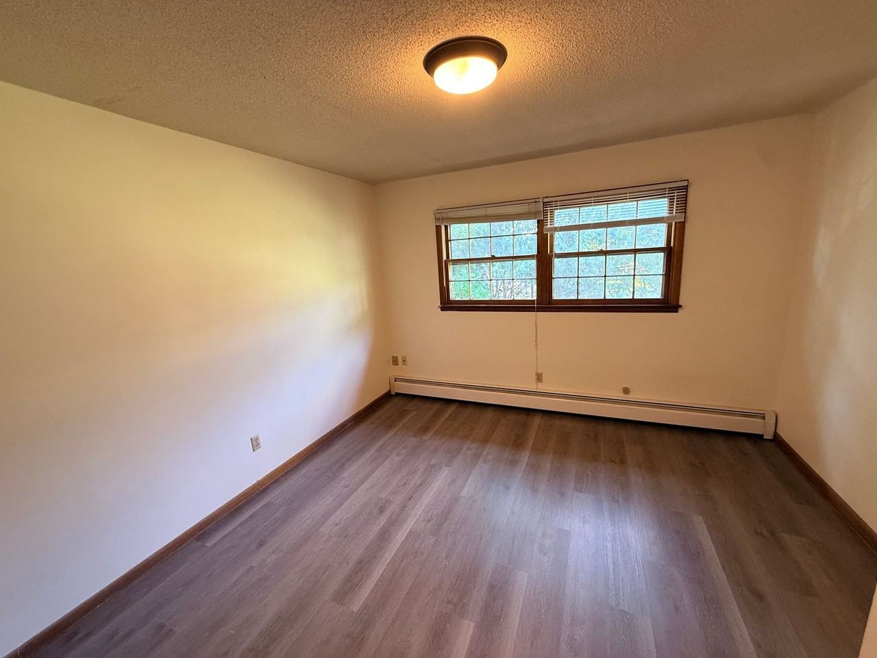 Elm Drive Apartments - Photo 6 of 13