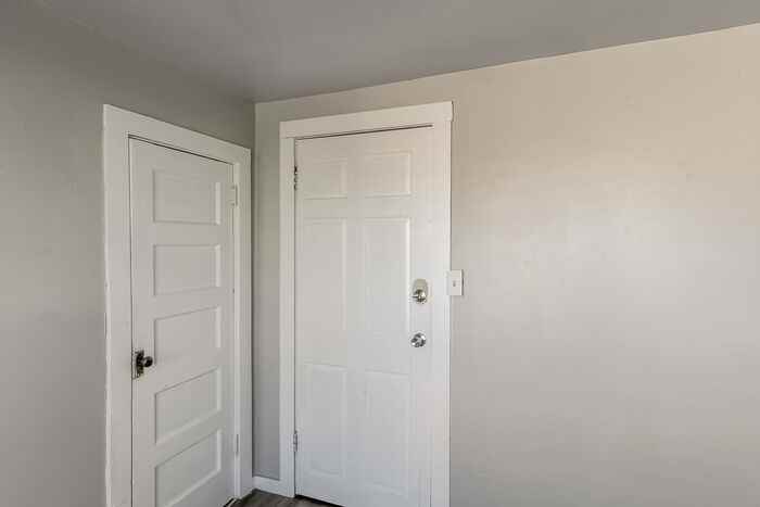 529 Colorado Ave #216 - Photo 7 of 12