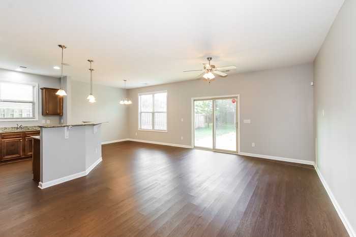 262 Claudia Dr - Photo 5 of 13