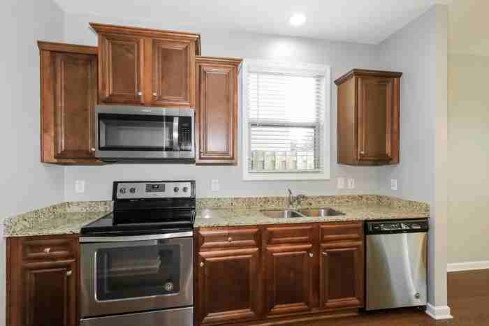 262 Claudia Dr - Photo 6 of 13