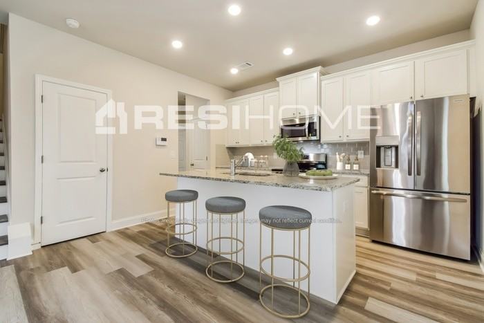 36 Banks Dr - Photo 4 of 19
