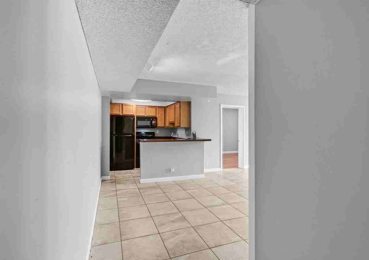 744 Executive Center Dr #23 - Photo 2 of 29