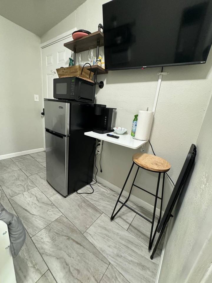 15725 S Frailey Ave #4 - Photo 7 of 15