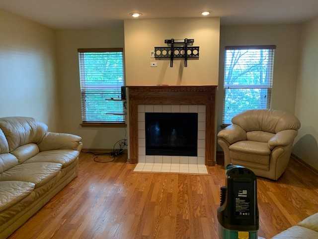 1170 Shorewood Ct #NONE - Photo 4 of 21