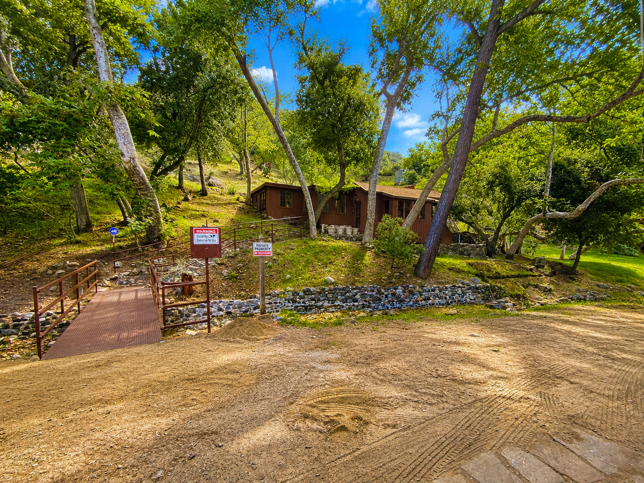 1704 Sycamore Dr #NA - Photo 2 of 26