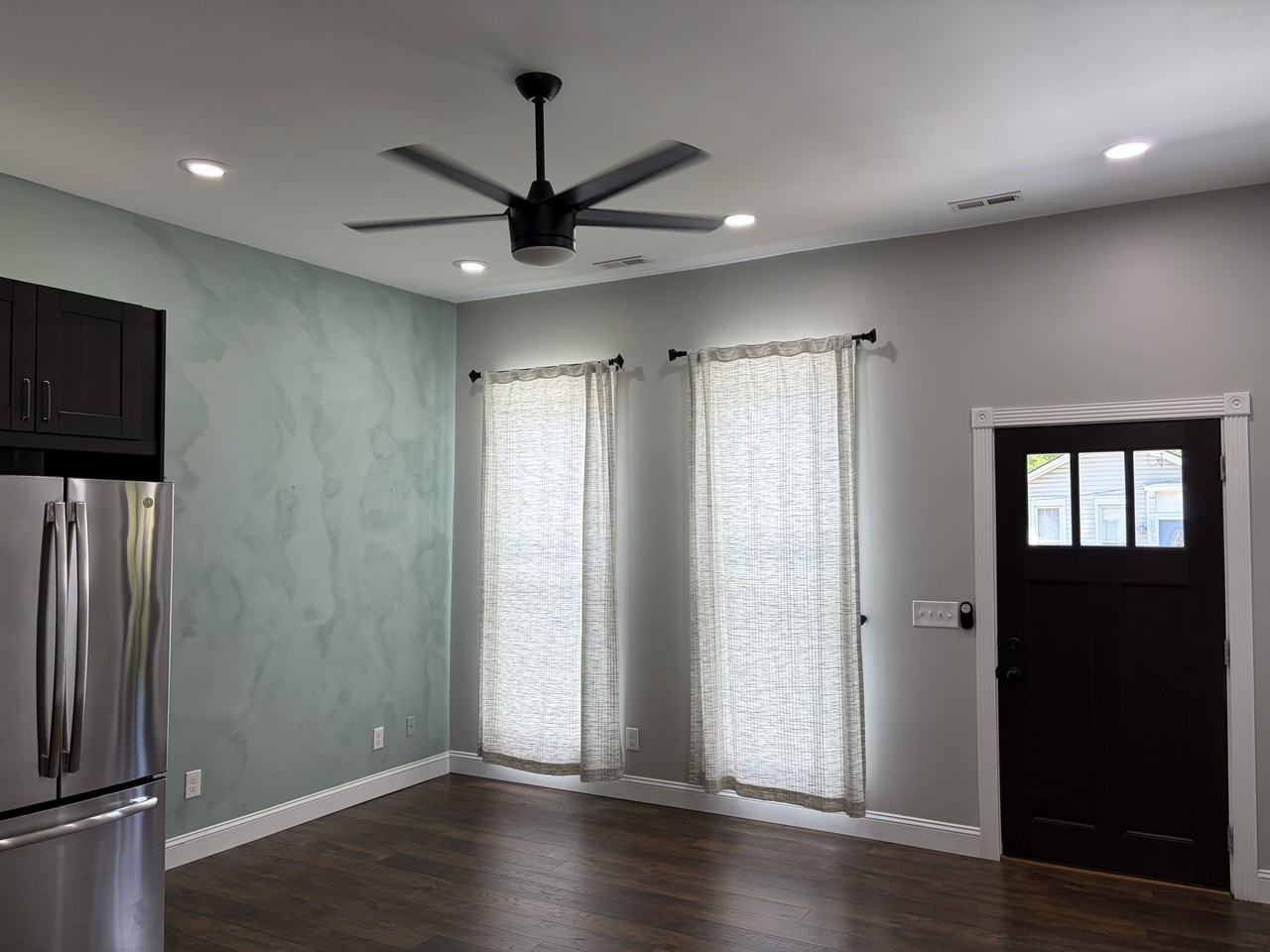 1016 Mary St #NA - Photo 3 of 16