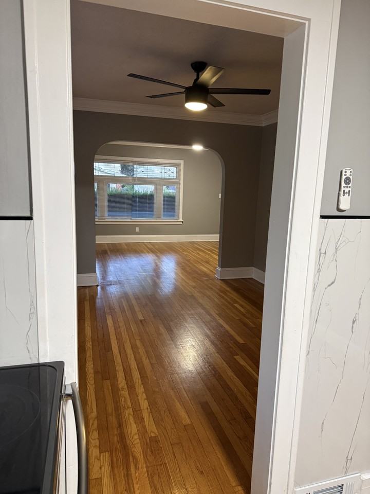3704 W 135th St - Photo 4 of 19
