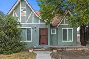 featured image of 252 S G St #A