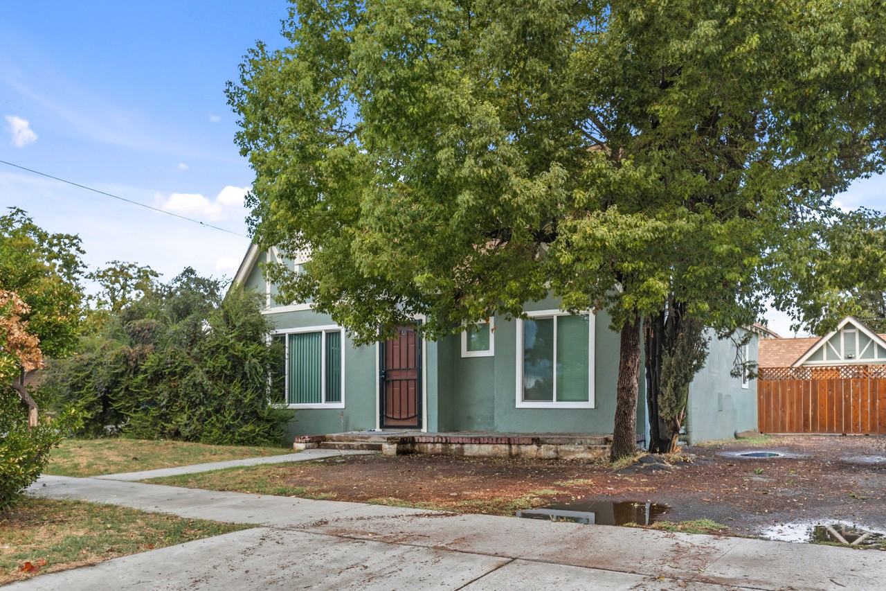 252 S G St #A - Photo 3 of 20