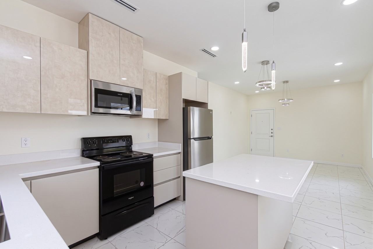 Aransas Ave #3 - Photo 2 of 11