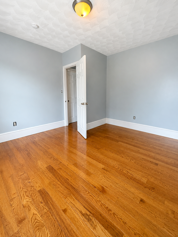 394 Blackstone St #1 - Photo 4 of 8