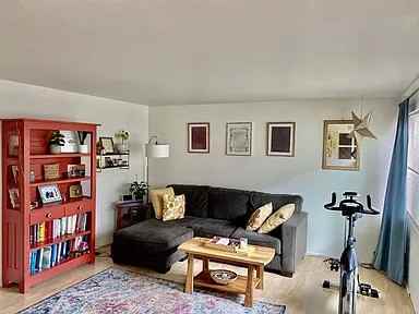 7319 Woodlawn Ave Ne #7319 - Photo 3 of 16