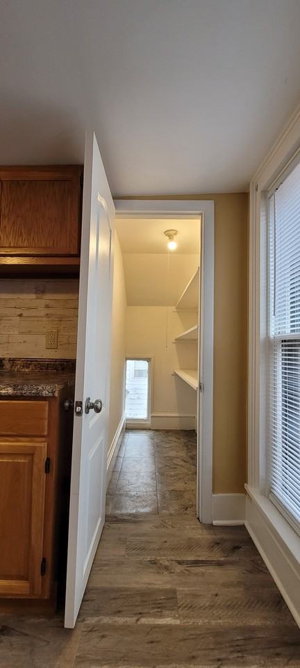 604 W Gray St #4 - Photo 3 of 17