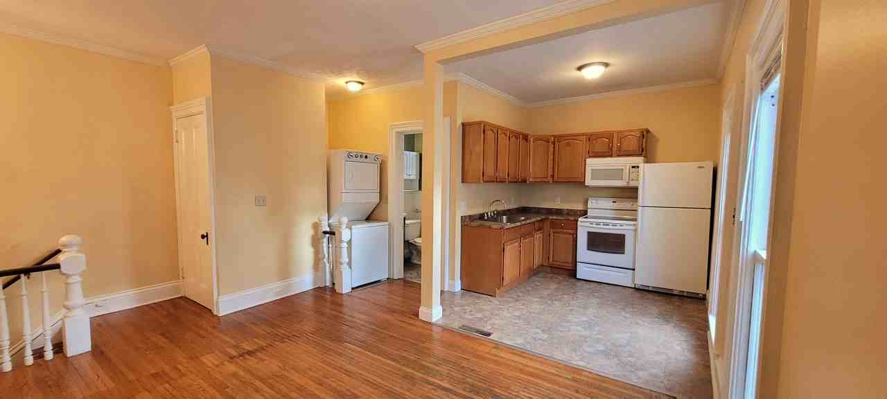 114 Elm St #B - Photo 4 of 19