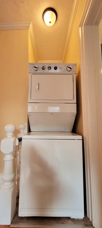 114 Elm St #B - Photo 6 of 19