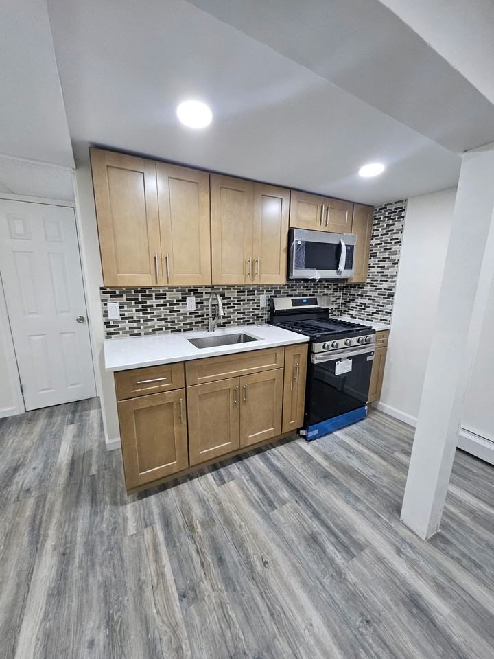 1320 K St #NA - Photo 4 of 15