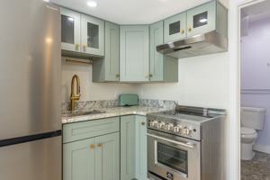 featured image of 279 Kimberly Ave #7