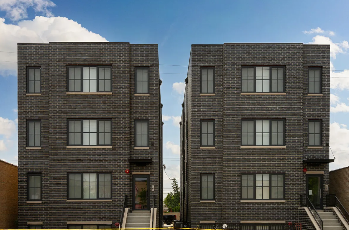 6853 W Belmont Ave #3