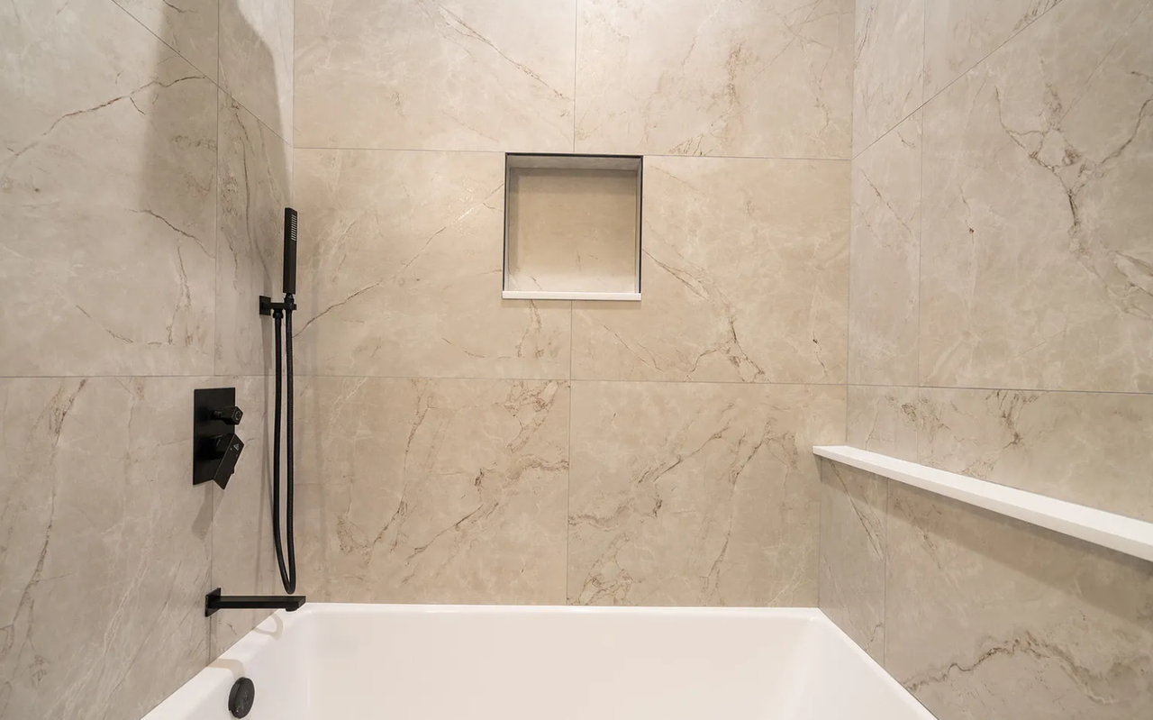 6853 W Belmont Ave #3 - Photo 7 of 25