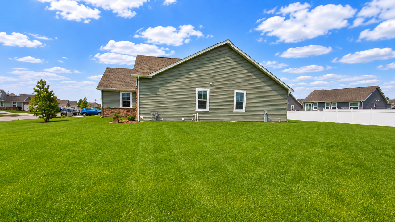 1231 Trillium Pl #NA - Photo 4 of 50