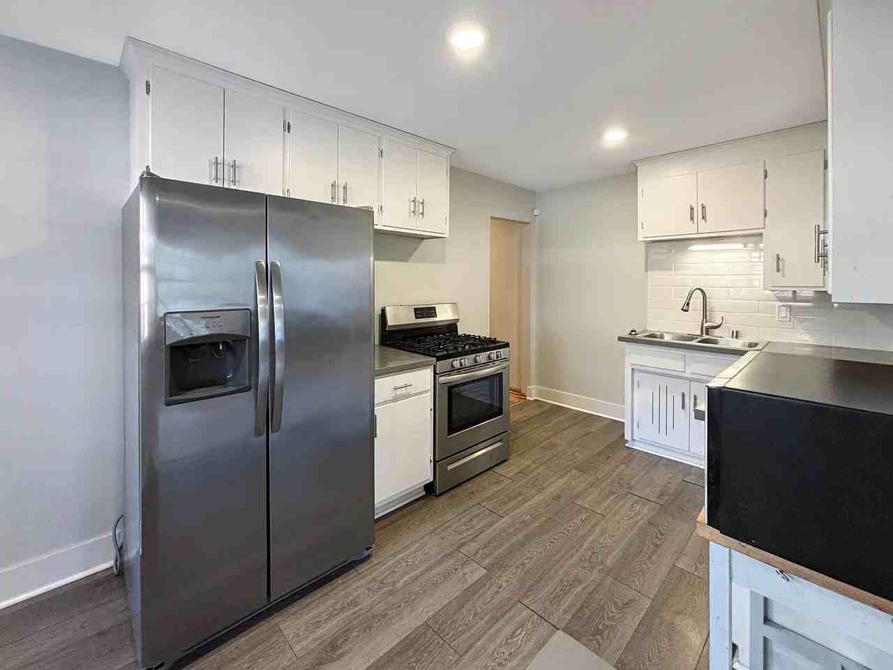 5711 Xerxes Ave S #NA - Photo 4 of 19