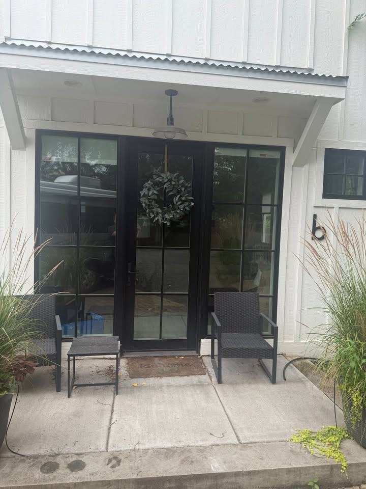 2826 N 28th St #B - Photo 2 of 26