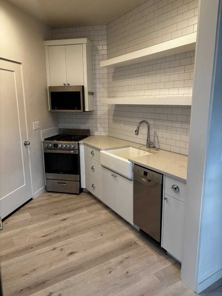 2826 N 28th St #B - Photo 7 of 26