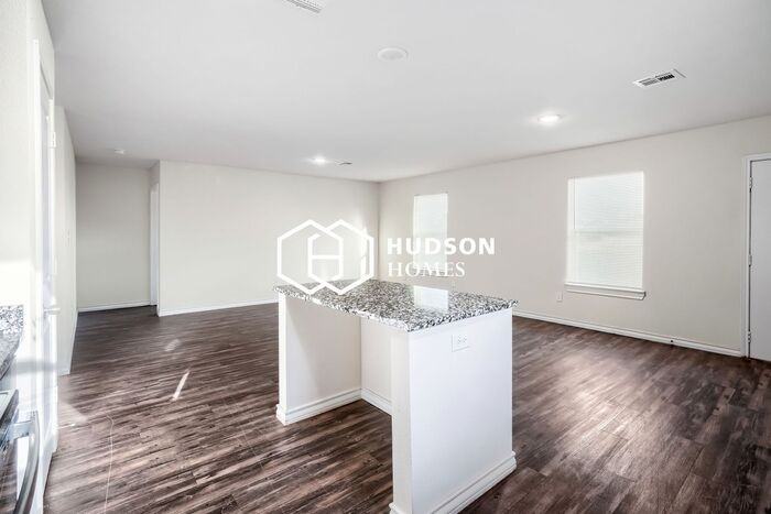 2633 E Cornell St - Photo 6 of 14